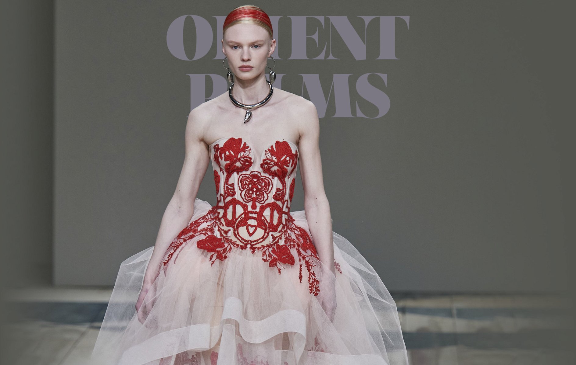Alexander McQueen Fall 2022 Ready-to-Wear Collection